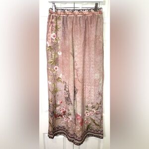 Emery Rose Floral wide leg pants Boho Romantic Size medium NWOT